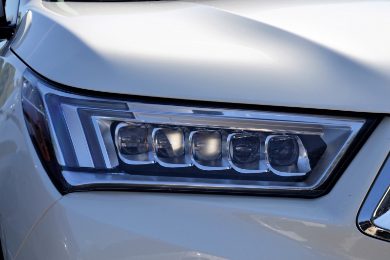 automobile-LA ROQUETTE SUR SIAGNE-min_acura-headlamp-2834131